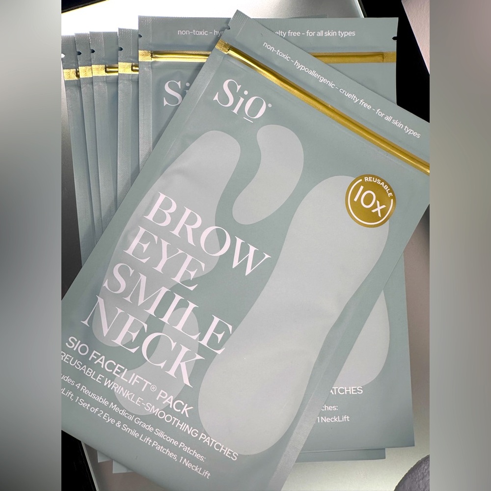 SiO Beauty FaceLift Reusable Anti-Wrinkle Patches for Neck, Forehead, Eye, Smile